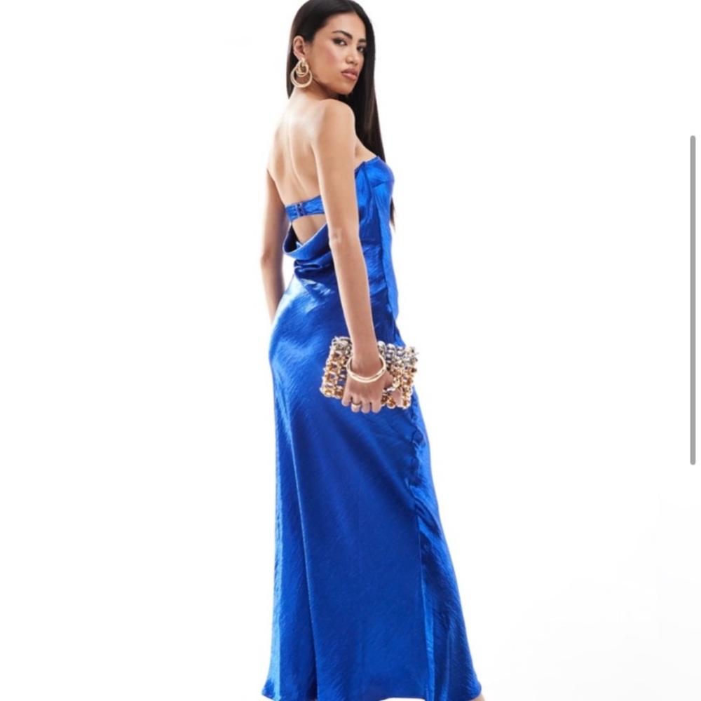 NWT  Aria Cove  Open Back Maxi Dress